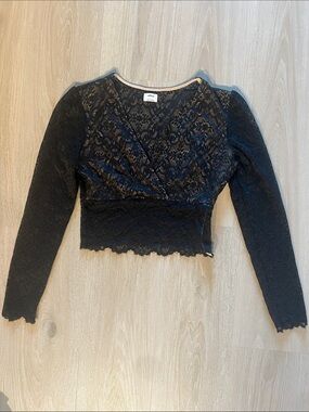 Aritzia Wilfred Caressa Lace V-Neck Crop Top Long Sleeve Black/Cream Sz S